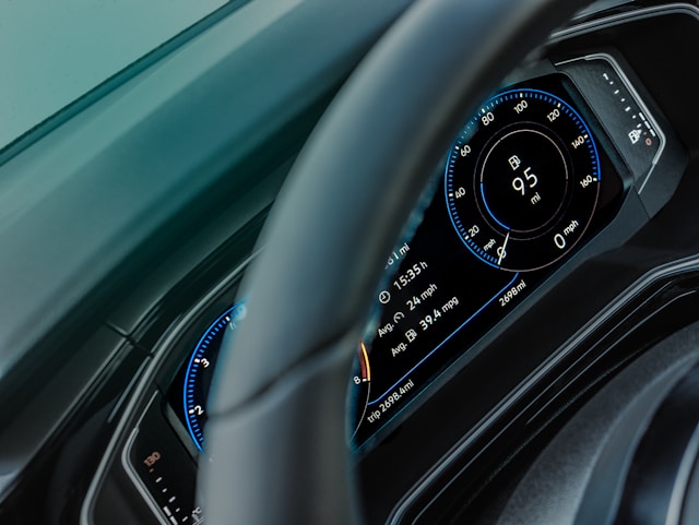 Τα Πιο Υψηλής Τεχνολογίας Αυτοκίνητα του 2025: Καινοτόμος Τεχνολογία που Αναδιαμορφώνει την Οδήγηση