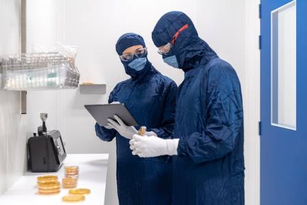 The Laboratory Apron: A Hallmark of Scientific Exploration and Security